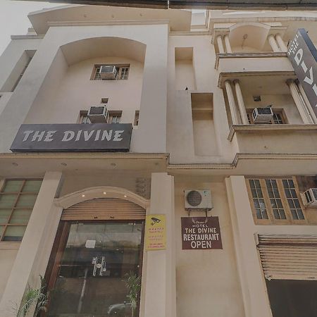 Capital O Divine Hotel Amritsar Ngoại thất bức ảnh