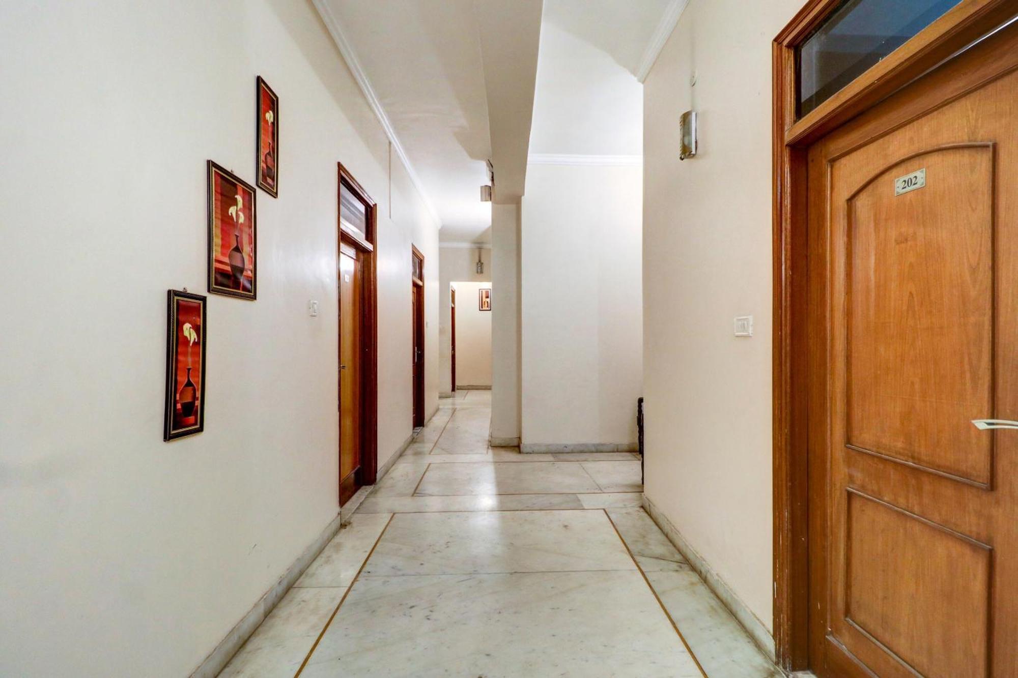 Capital O Divine Hotel Amritsar Ngoại thất bức ảnh