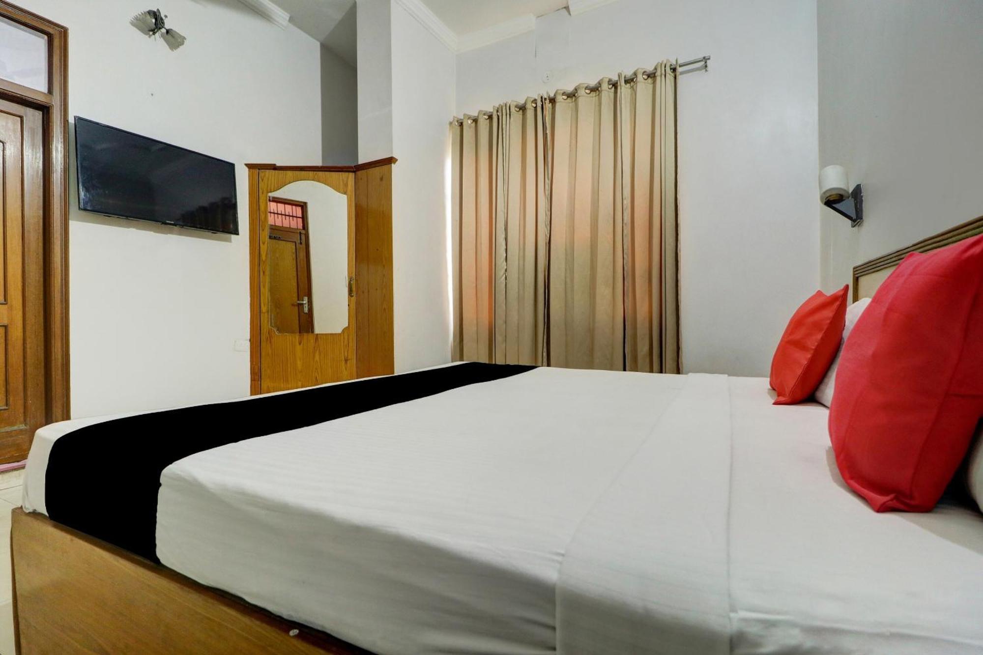 Capital O Divine Hotel Amritsar Ngoại thất bức ảnh