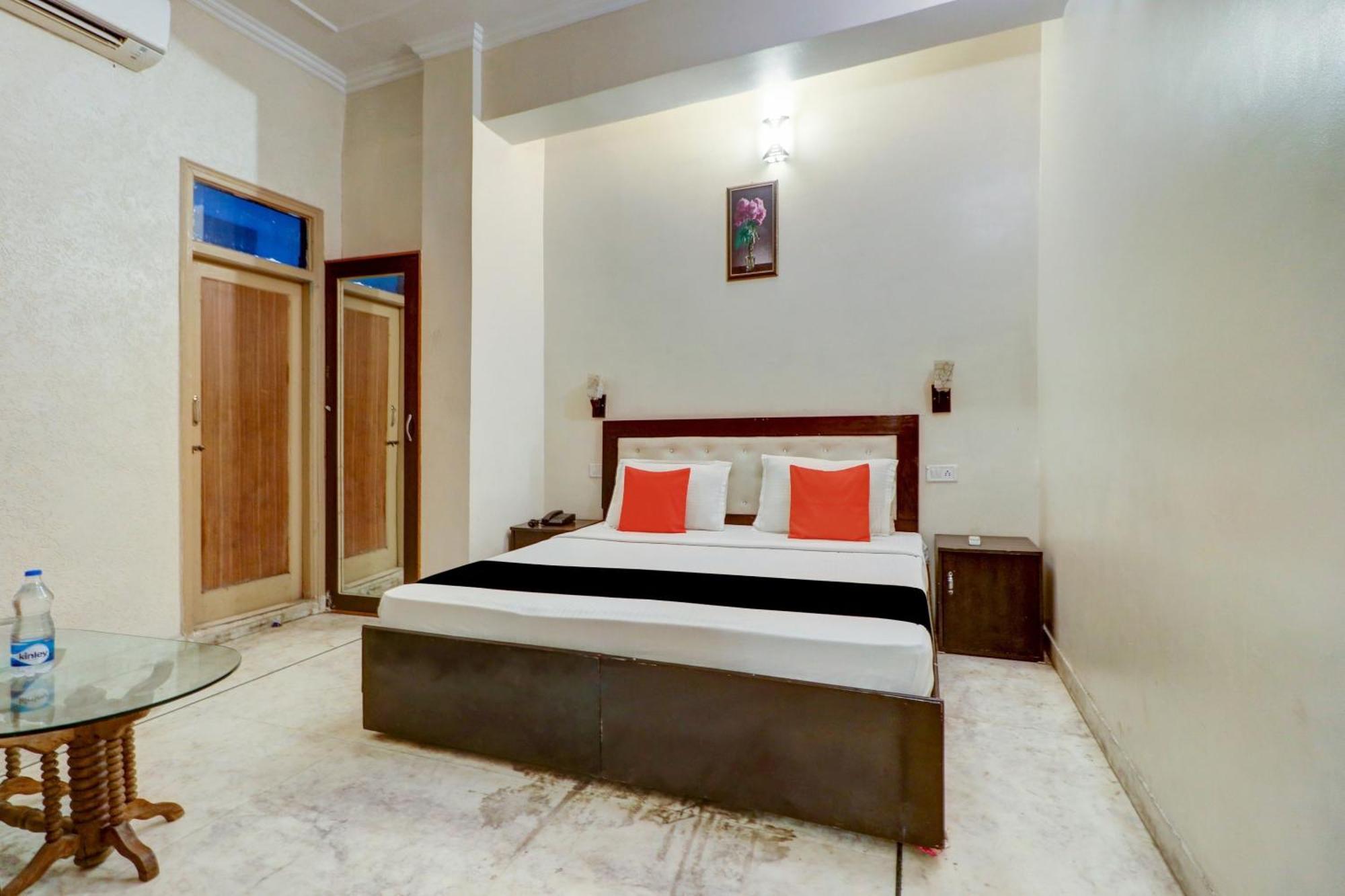 Capital O Divine Hotel Amritsar Ngoại thất bức ảnh
