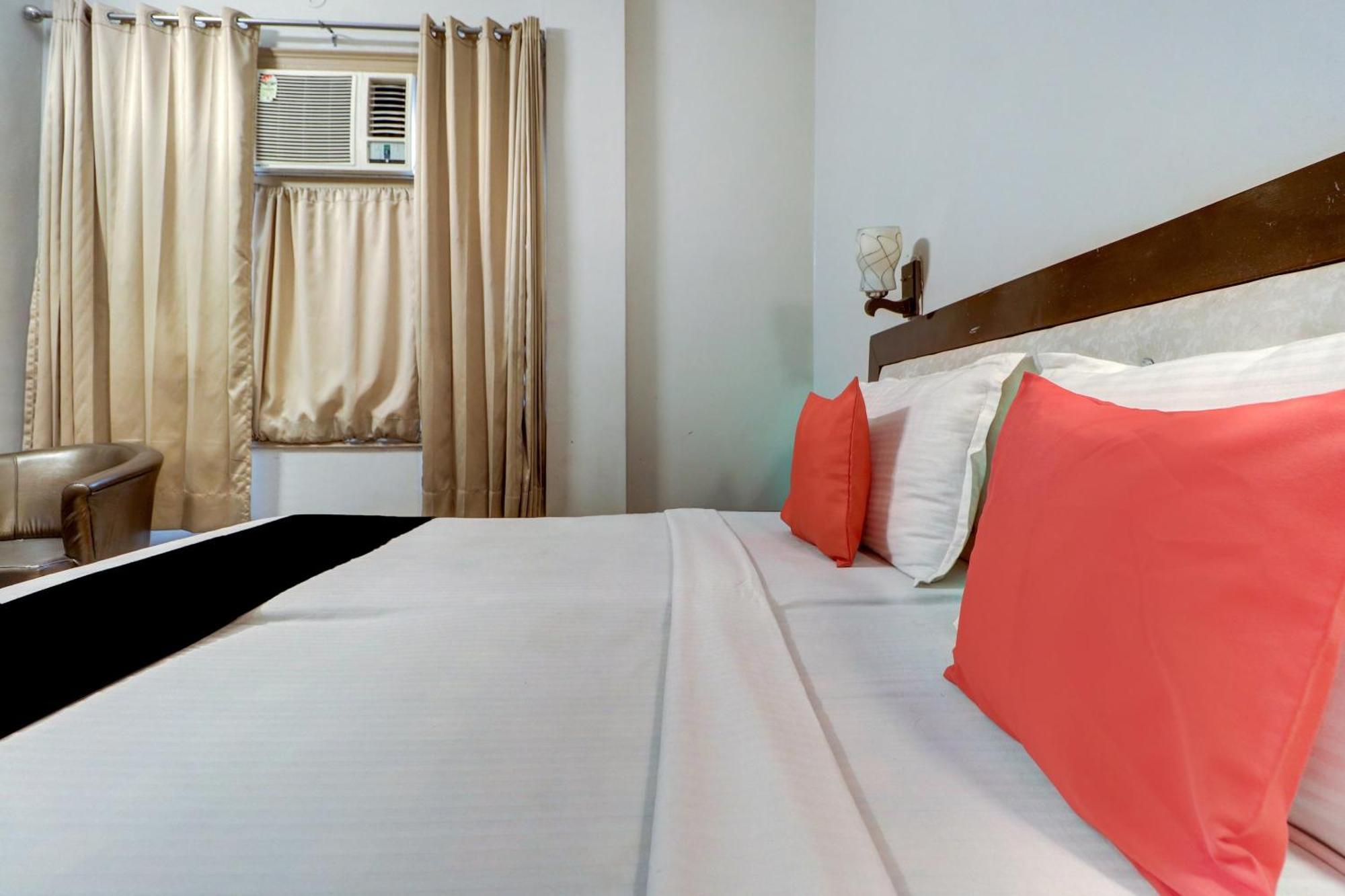 Capital O Divine Hotel Amritsar Ngoại thất bức ảnh