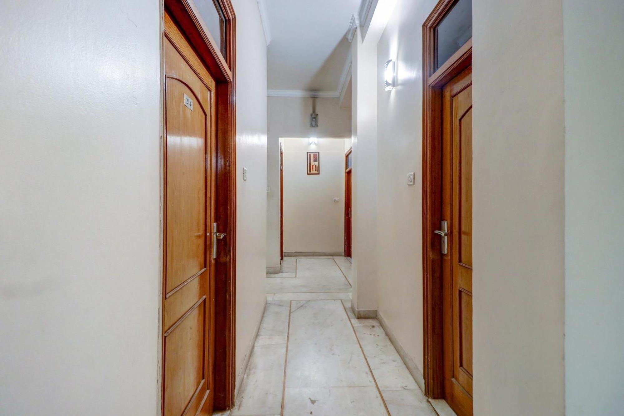 Capital O Divine Hotel Amritsar Ngoại thất bức ảnh
